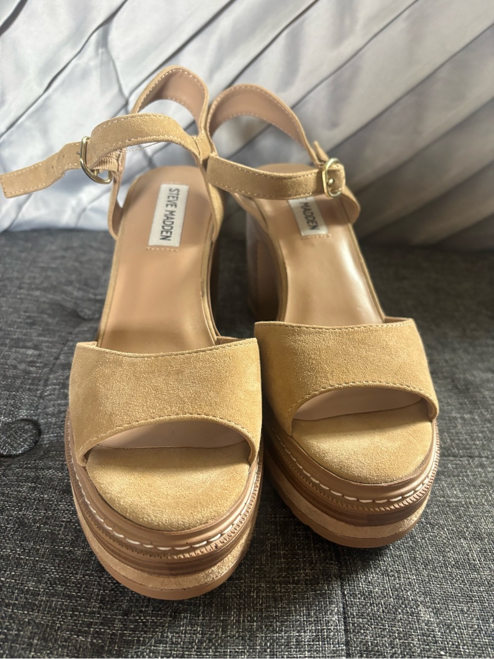 Steve Madden Tan Suede Block Heel Sandals - Picture 2 of 3